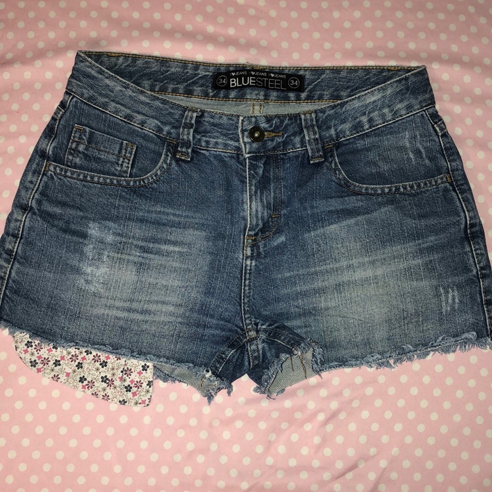 Short - Picture 2 of 3